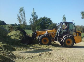 Confection des tas d’ensilage