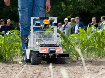 Nouvelles technologies au champ : robots et drones en démonstration