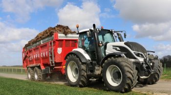 Valtra T, une machine performante, une vidéo made in Cuma