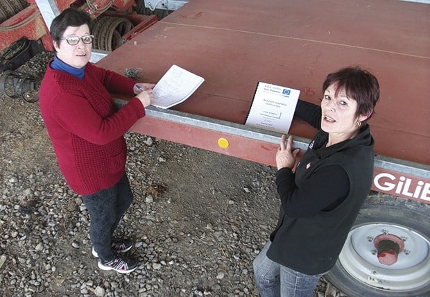 Nadine et Isabelle, de la cuma de Bonrepos.