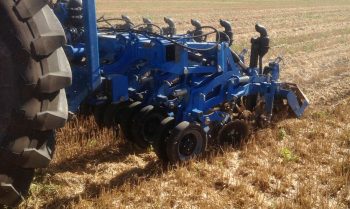 Carré : blindage carbure pour le strip-till Inro