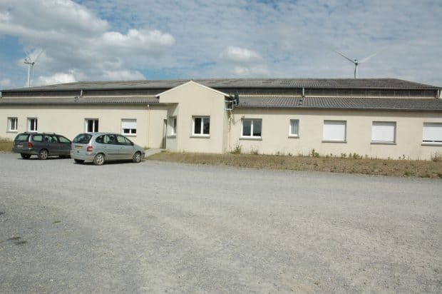 Des bureaux conséquents avec salle de réunion 