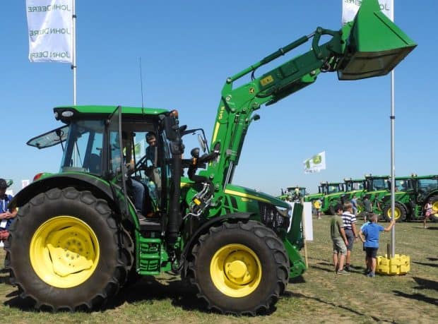 John Deere 5R