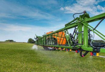 Amazone contrôle la hauteur de rampe en fonction des buses