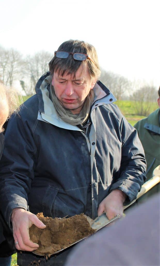 Frédéric Thomas. Agriculteur en Sologne, fondateur et rédacteur en chef de la revue TCS , consultant et formateur en agriculture de conservation.