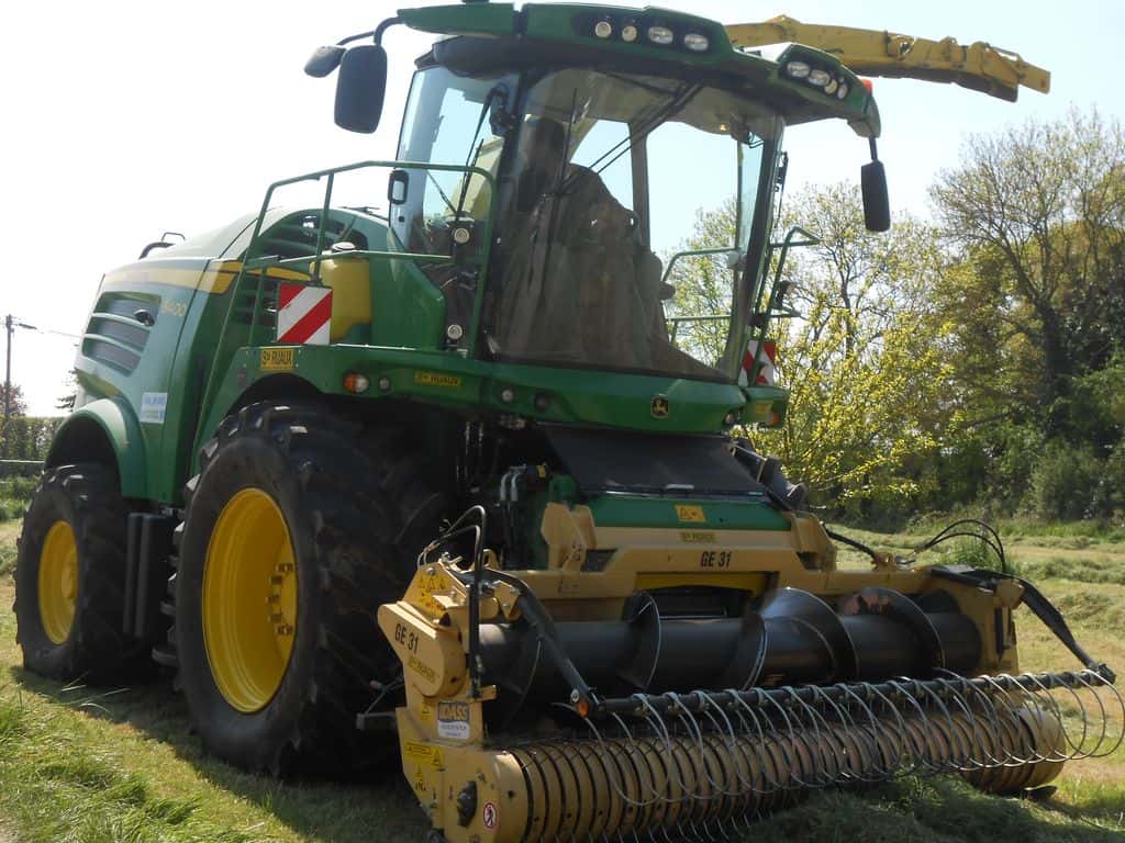 calvados-cuma-ensilage-john-deere-ensileuse-herbe-prairie-fourrage