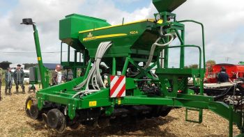 Semoir semis direct : John Deere 750 A