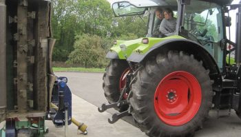 Les femmes prennent le volant