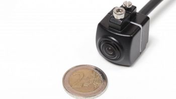 Une caméra de recul ultra-compacte et plus performante