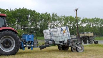 Semis direct: un jet d’eau pour ouvrir le sillon!