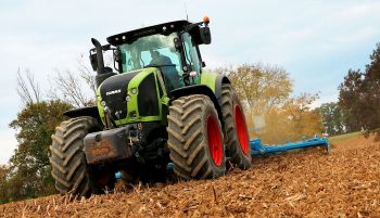 [Essai Claas Axion 920] Premier tour de roues dans le numérique