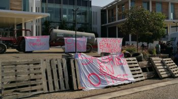 Les salariés de la cuma Agro-Aquitaine manifestent