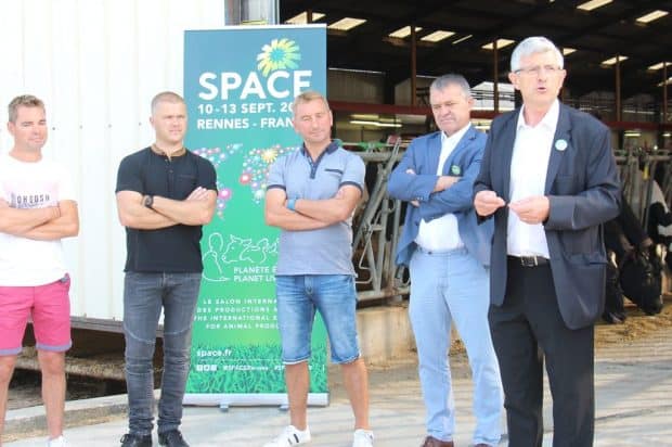 changement climatique : visite de l'élevage du champ fleury avec Marcel Denieul et André Sergent