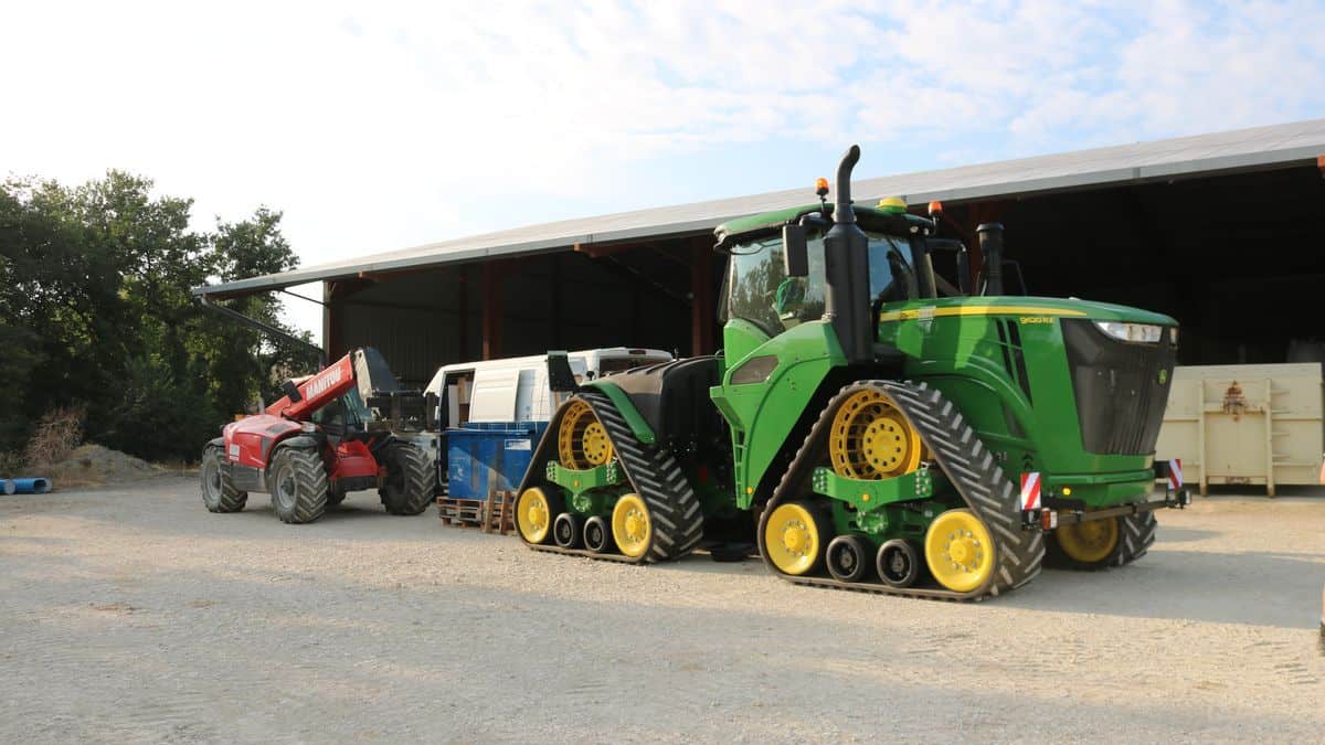 John Deere 9620RX un tracteur à chenilles de 670 ch
