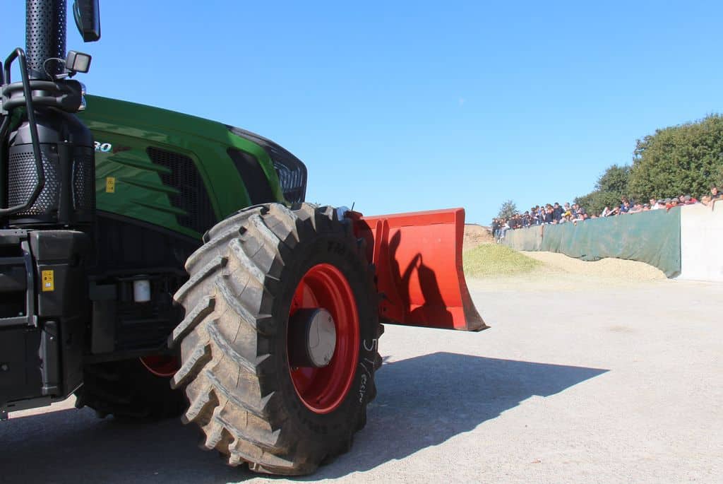 matériel pour tasser le silo