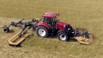 Un groupe de fauche en préparation chez Tanco