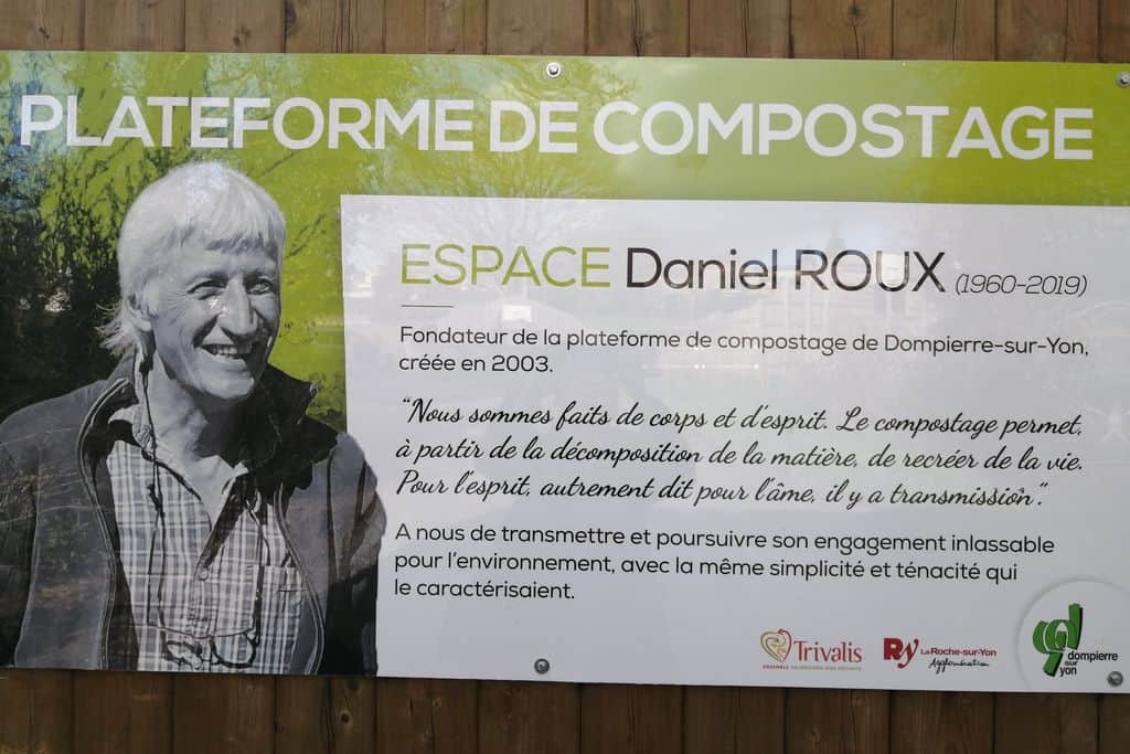 Espace Daniel Roux : L'enseigne