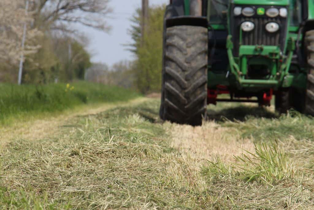 Récolte d'herbe en ensilage