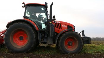 Tracteurs, services et intelligence artificielle font rebondir Kubota