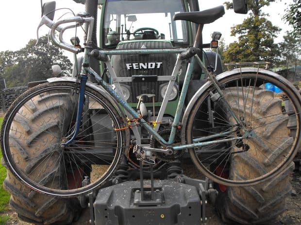astuce porte-vélo pour tracteur