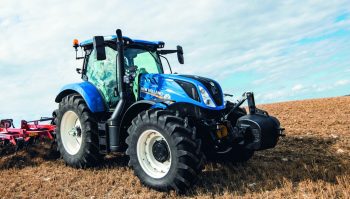 Un tracteur de 135ch à 6 cylindres