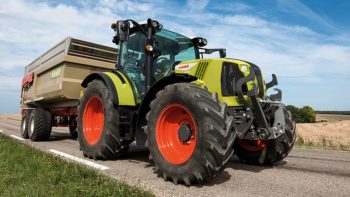 Le 470 lance la 4ème génération Claas Arion 400