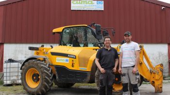 Curage des bergeries en service complet à la cuma basque Elgarrekin