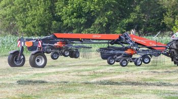 Kubota: andaineur double rotor CompactLine à dépose latérale