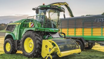 Ensileuses John Deere, un nouveau moteur arrive