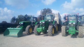 3 tracteurs renouvelés en même temps à la cuma de la Douairie
