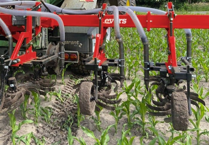 bineuse et enfouisseur à lisier Evers Agro