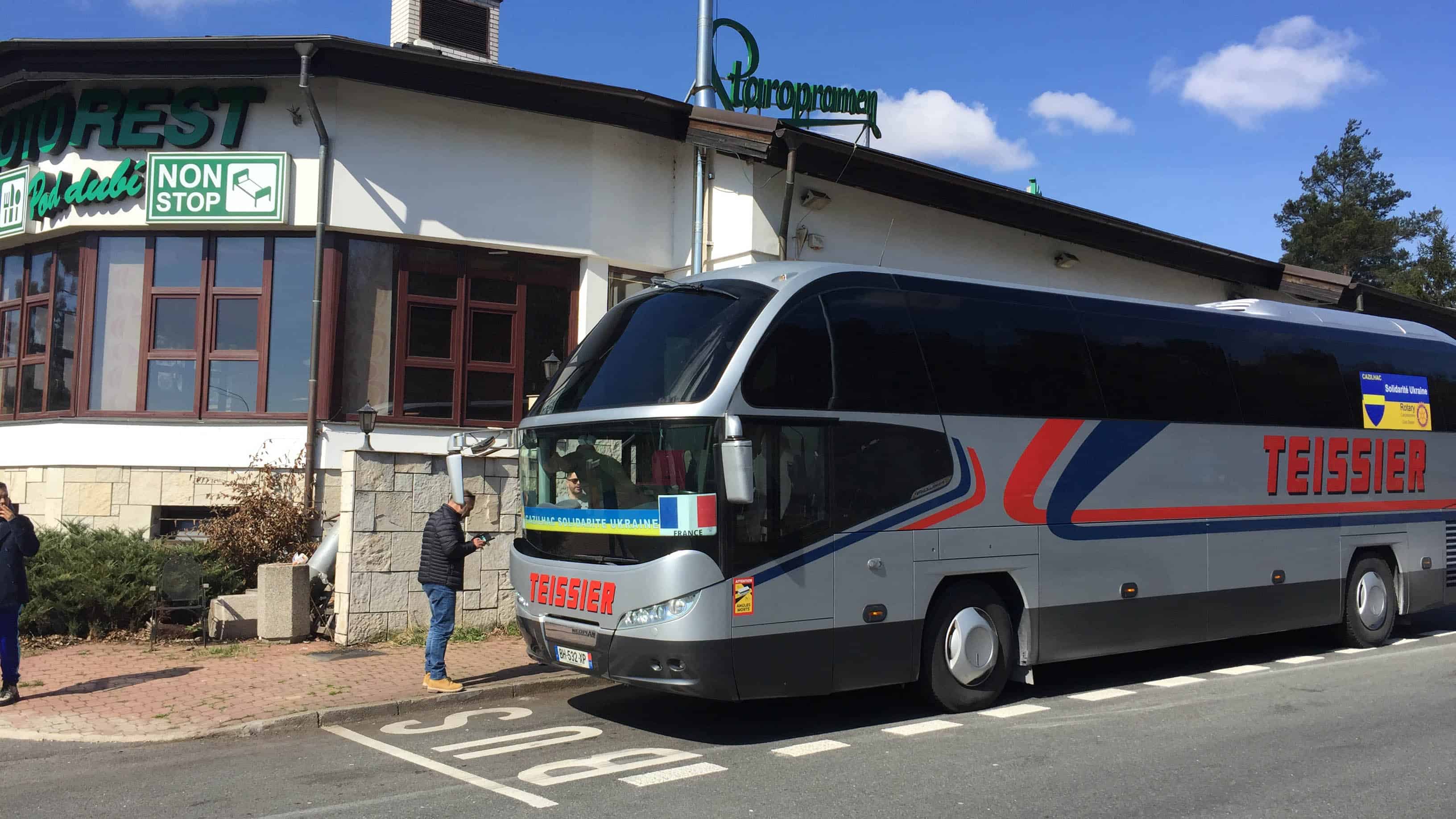 voyage bus solidarité réfugiés ukrainiens