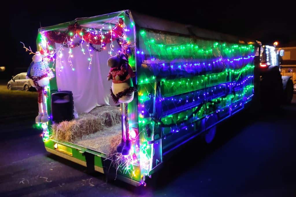 Le char décoré par la cuma pour le père Noel