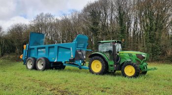 Rolland intègre la pesée dynamique sur l’épandeur le plus imposant de sa gamme