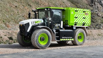 Un JCB Fastrac particulier sur le salon du BTP Bauma