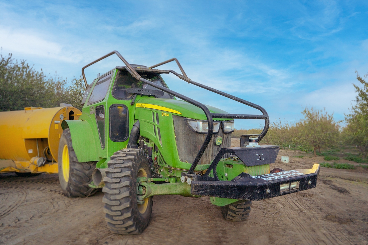 tracteur autonome Blue White