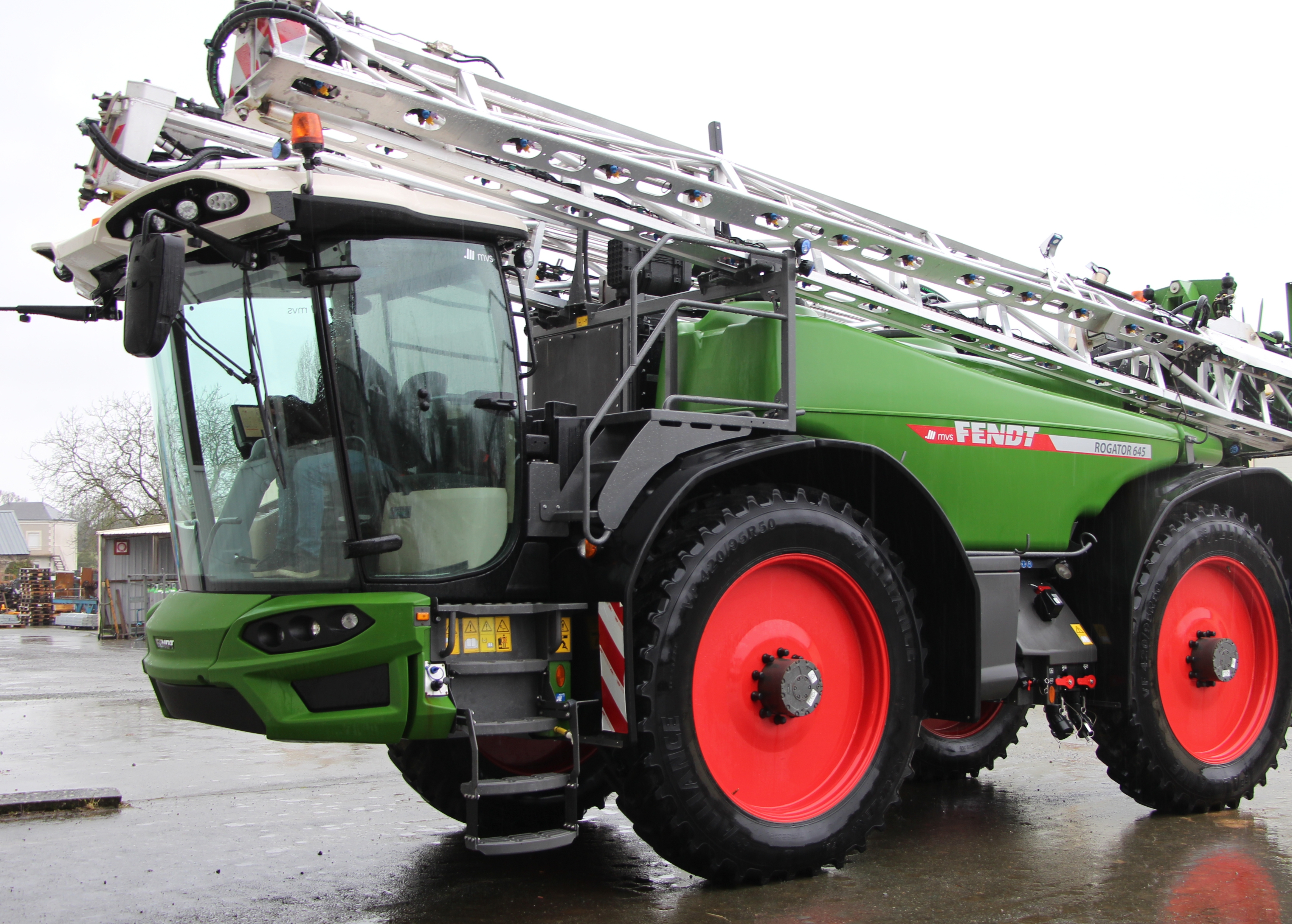 pulvérisateur automoteur Fendt Rogator