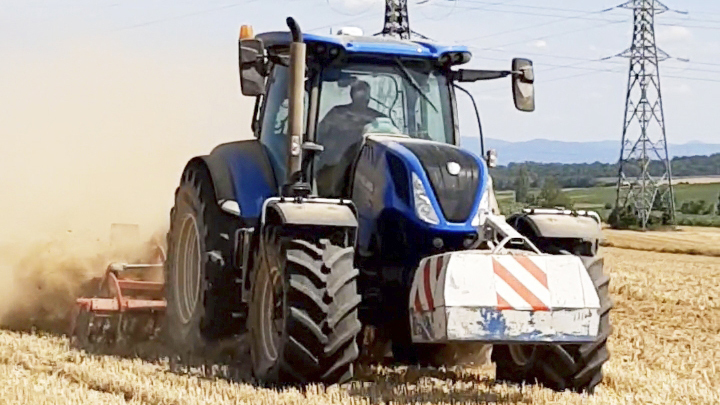 Le Joker 4 CT peut avoir une vitesse entre 10 et 20 km/h.