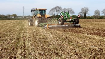 Sept déchaumeurs pour toutes les puissances de tracteur