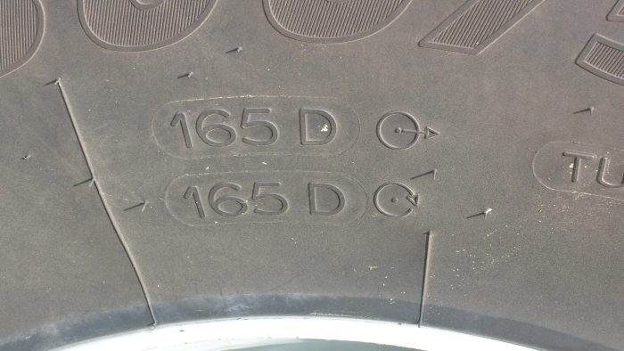 marquage sur pneus agraires