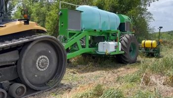 Le semis direct du maïs ou du soja au jet d’eau