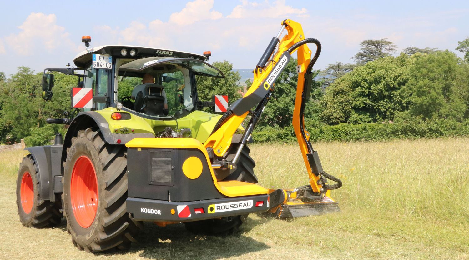 Rousseau un nouveau logo et de nouvelles épareuses