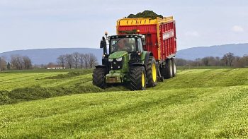 Focus sur deux alternatives à l’ensileuse pour la récolte de l’herbe