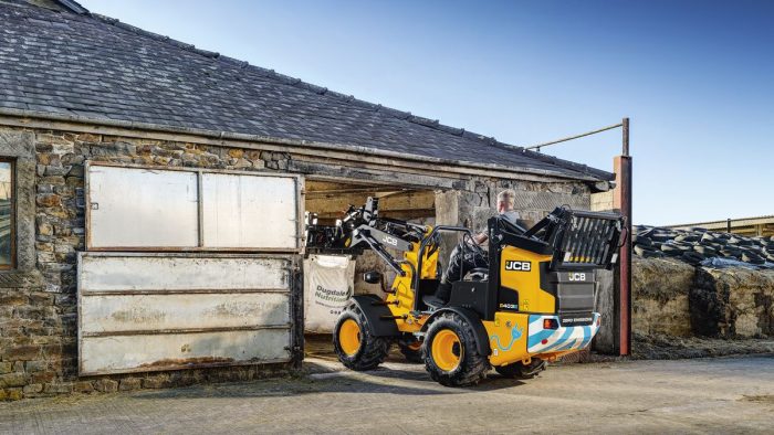 chargeuse électrique JCB 403E