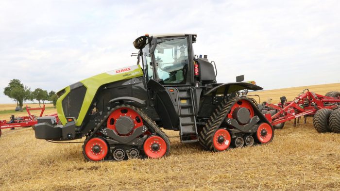 Claas Xerion 12