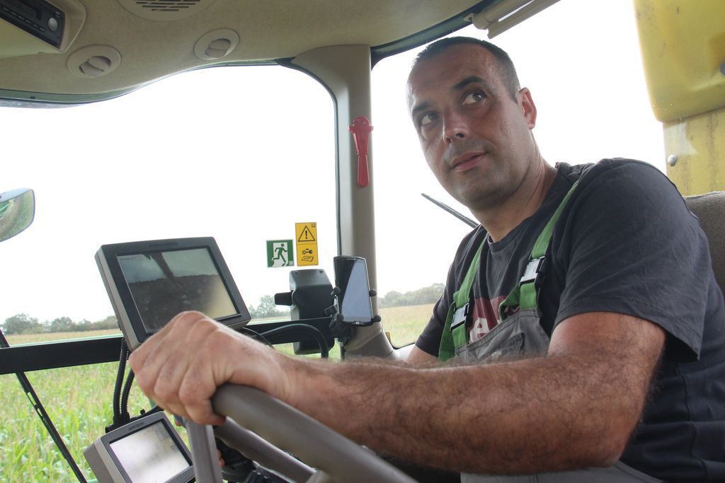 François-Xavier Cocandeau, salarié de la cuma - avis John Deere HarvestLab