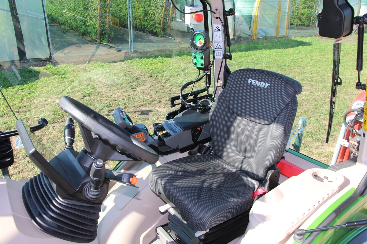 tracteur électrique Fendt e100 V Vario cabine