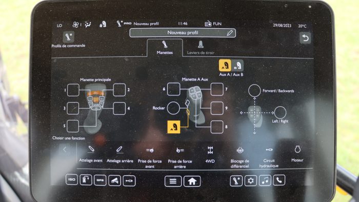 essai tracteur Fastrac 4220 Icon console interface