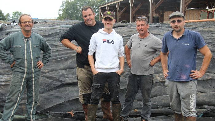 L'équipé mobilisée pour l'ensilage de l'éleveur sarthois