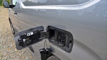 Quel intérêt à choisir un véhicule hybride ou électrique ?